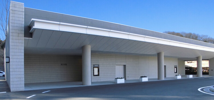 厚木市斎場外観