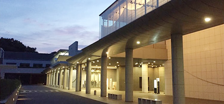 横浜市北部斎場外観1